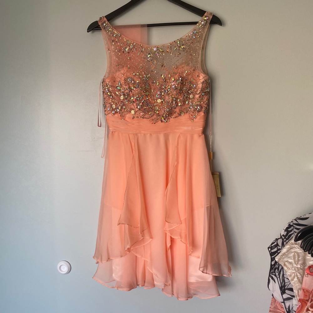 Dress - Picture 2 of 4